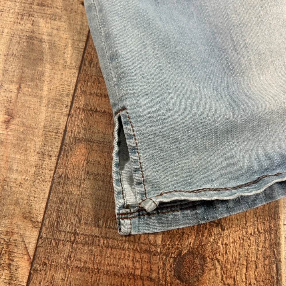 Bit & Bridle Western Denim Jean Skirt Light Wash Stretch Size 16 - Picture 2 of 8